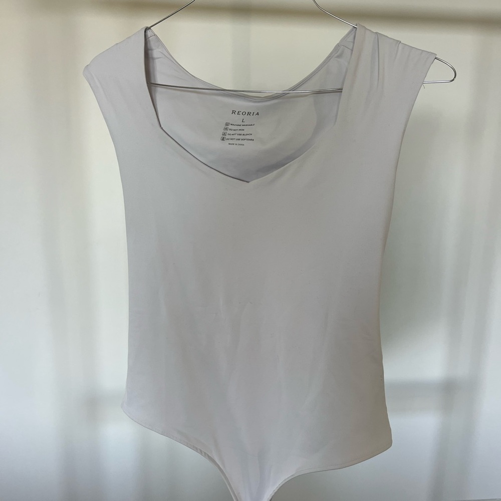 ReoRia White Asymmetrical Sleeveless Bodysuit